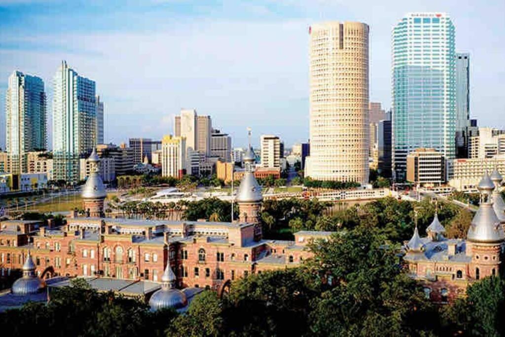 2Br Spacious House In Heart Of West Tampa Bagian luar foto