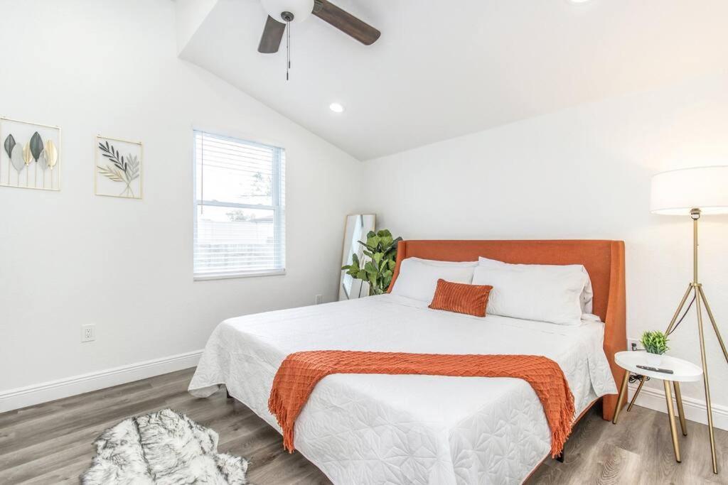 2Br Spacious House In Heart Of West Tampa Bagian luar foto